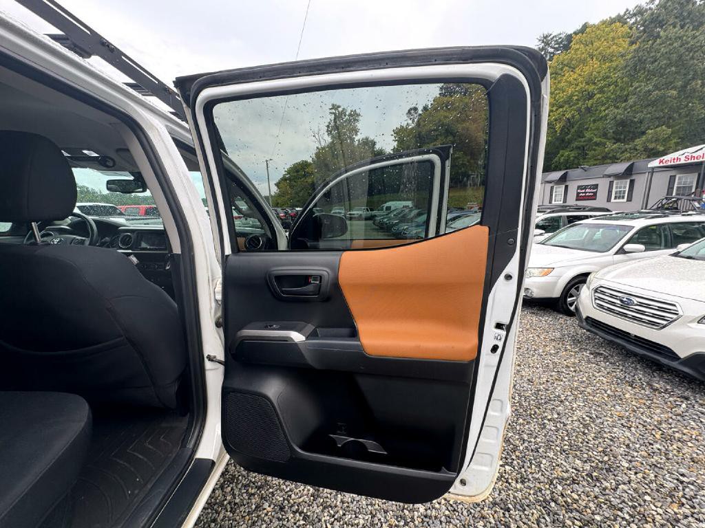 2018 Toyota Tacoma Image 8