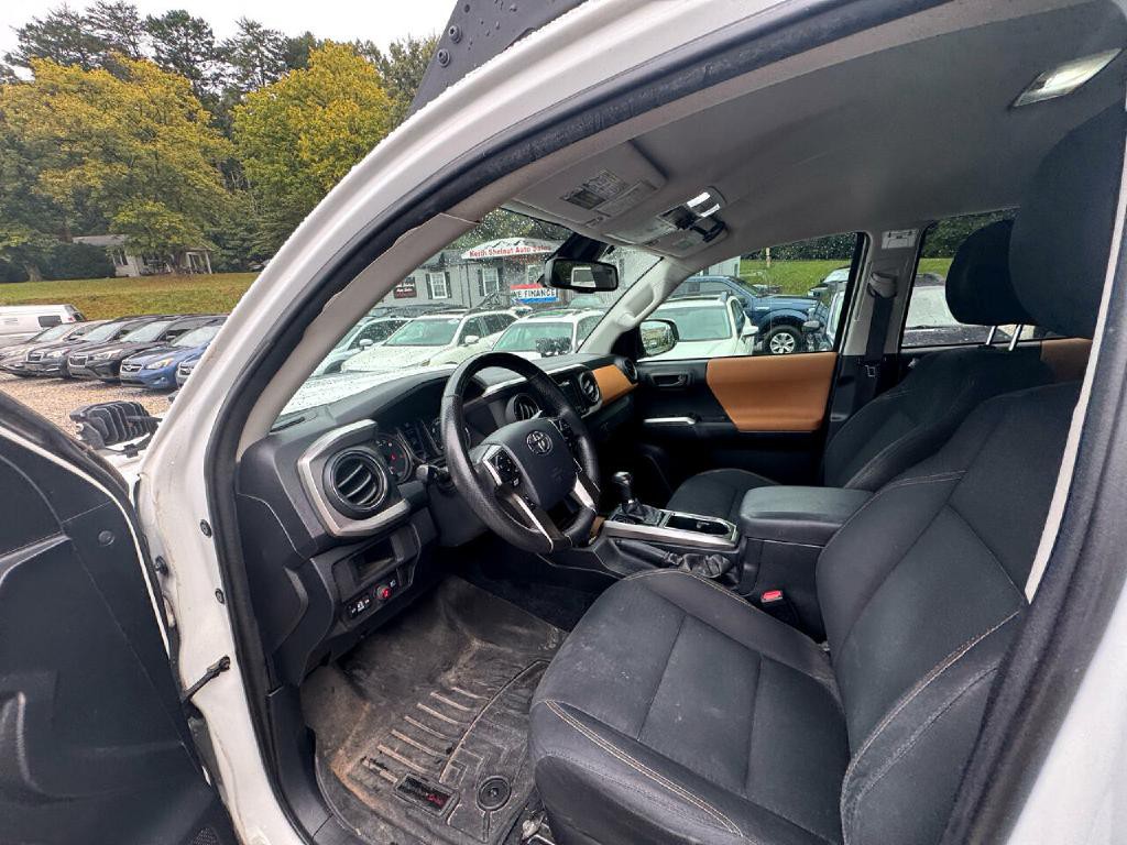 2018 Toyota Tacoma Image 14