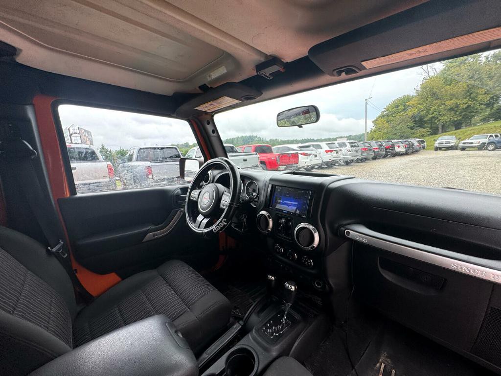2012 Jeep Wrangler Unlimited Image 13