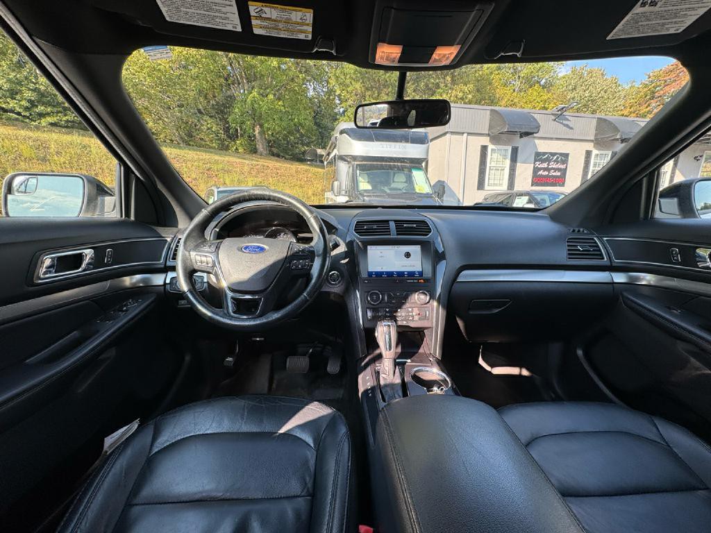 2018 Ford Explorer Image 8