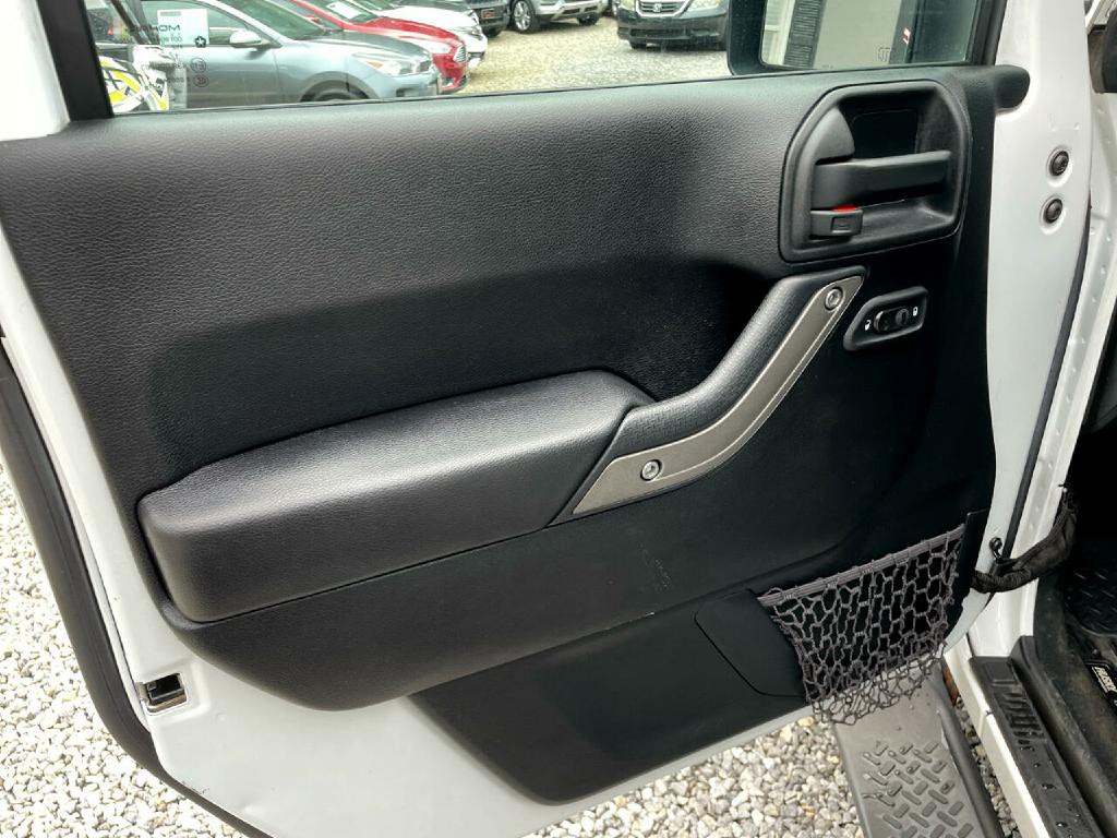 2017 Jeep Wrangler Unlimited Image 16