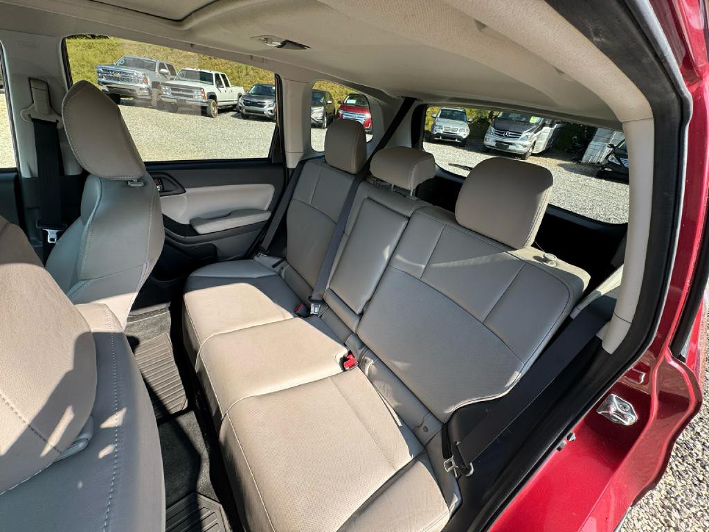 2015 Subaru Forester Image 10