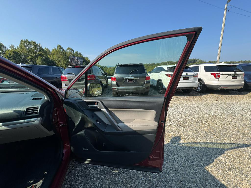 2015 Subaru Forester Image 14