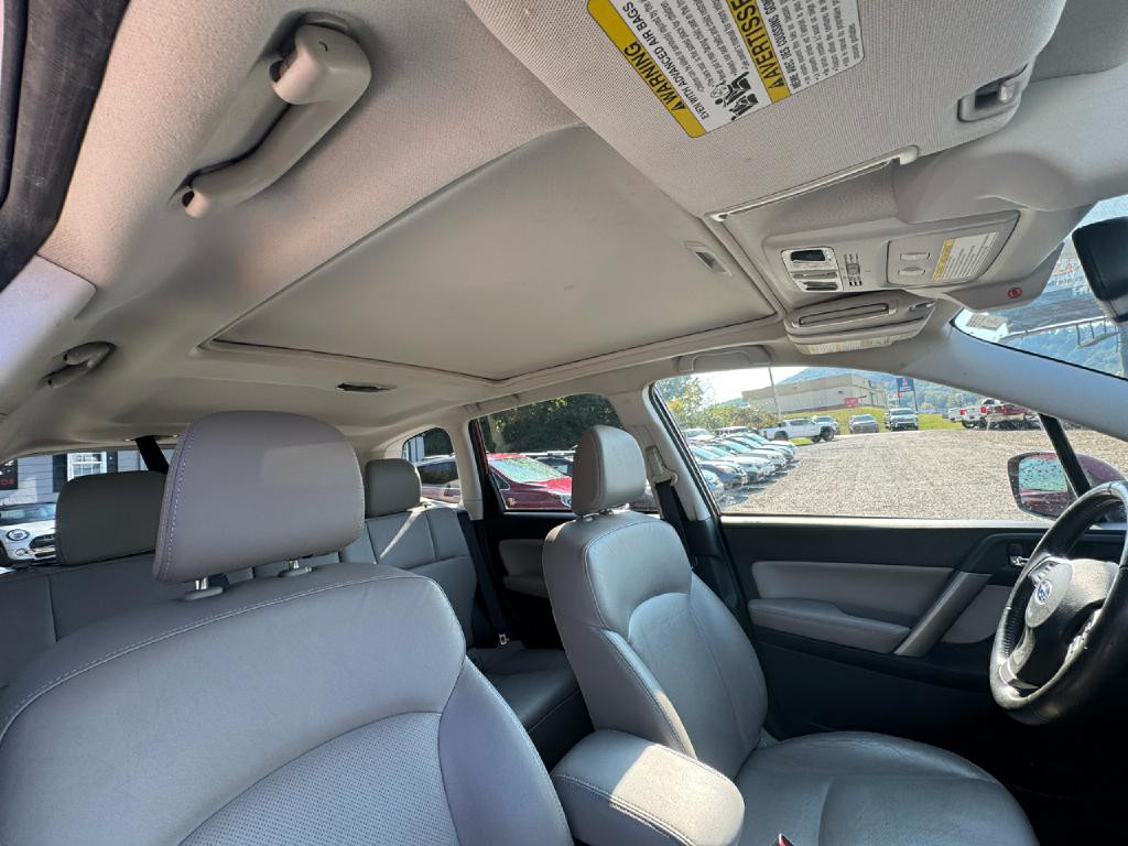 2015 Subaru Forester Image 18