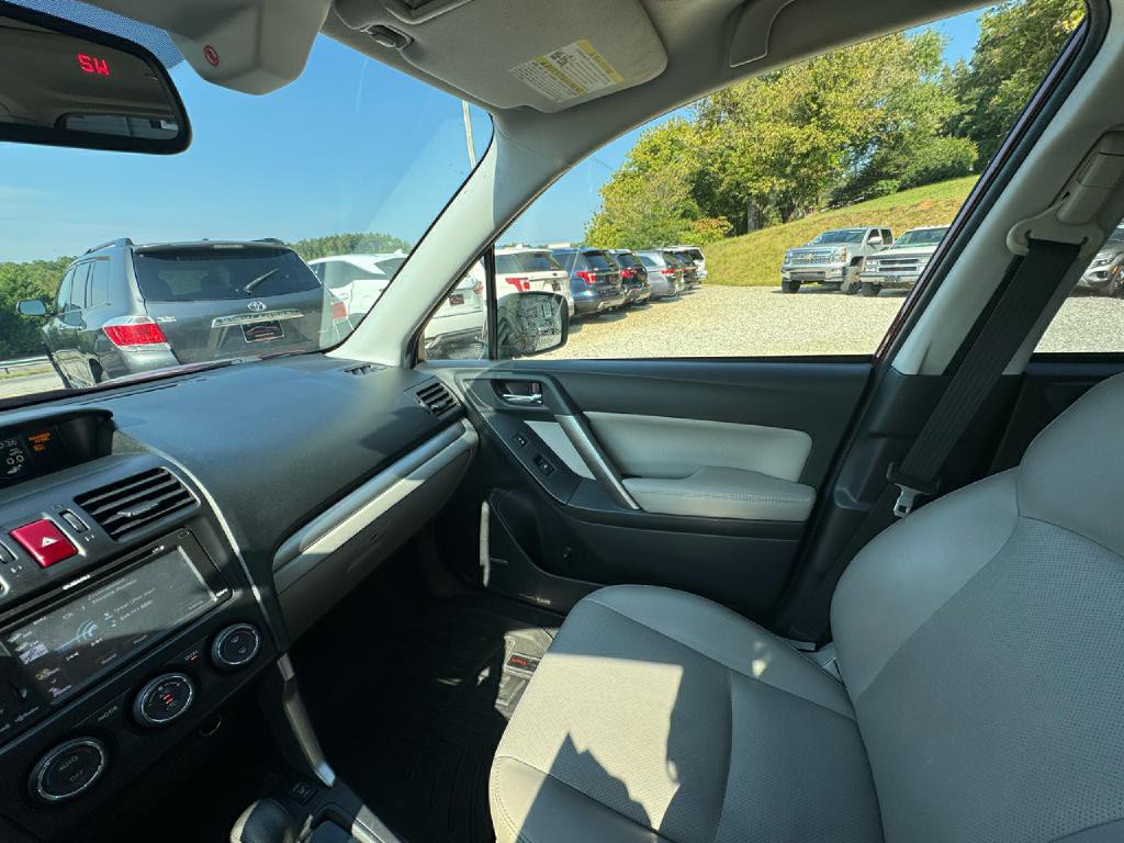 2015 Subaru Forester Image 34