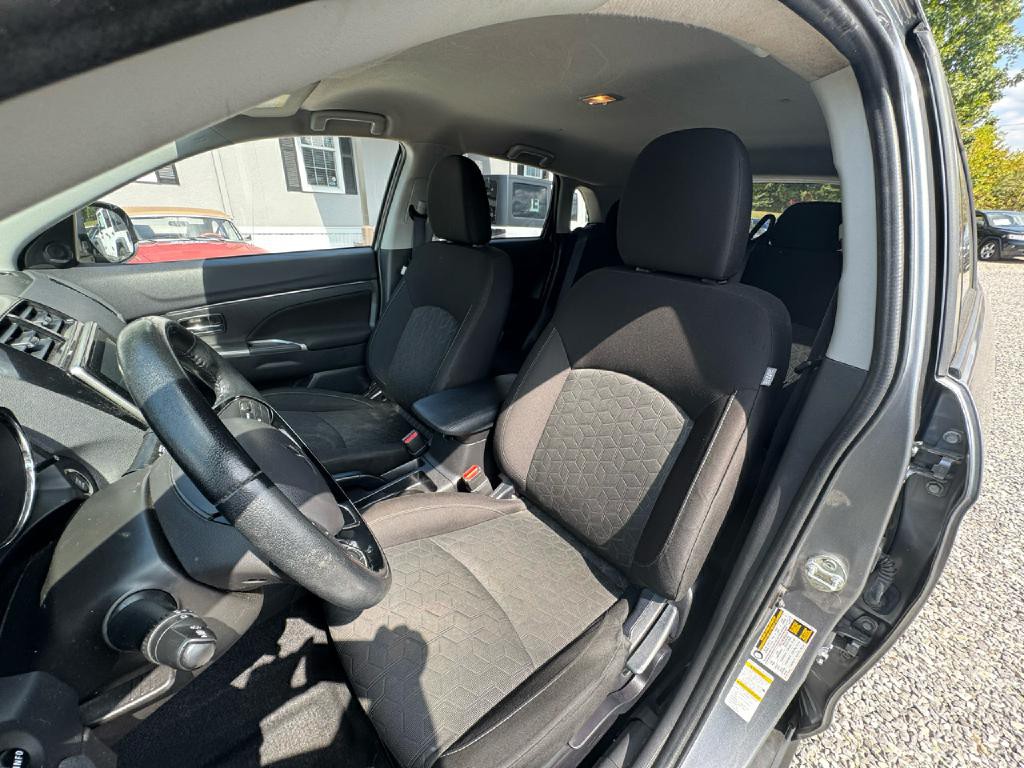 2021 Mitsubishi Outlander Image 18