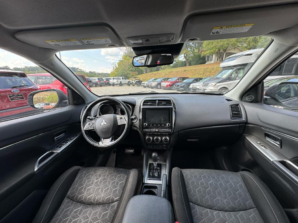 2021 Mitsubishi Outlander Image 19