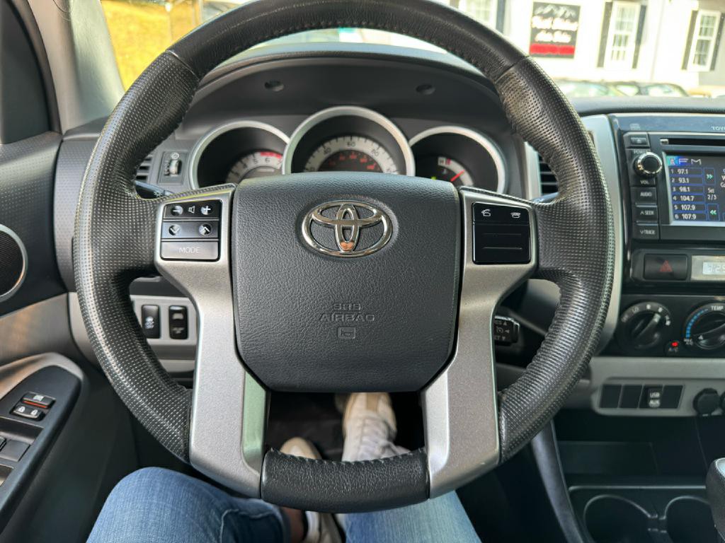 2013 Toyota Tacoma Image 19