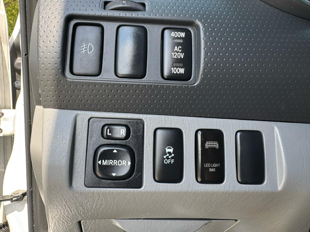2013 Toyota Tacoma Image 22
