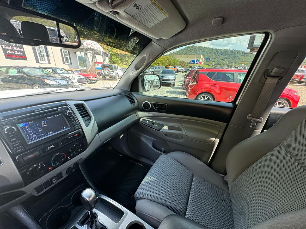 2013 Toyota Tacoma Image 27