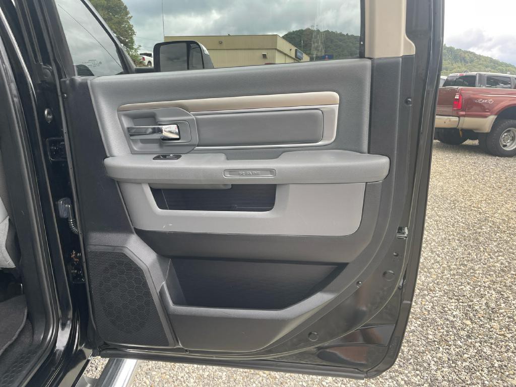 2014 RAM 2500 Image 15