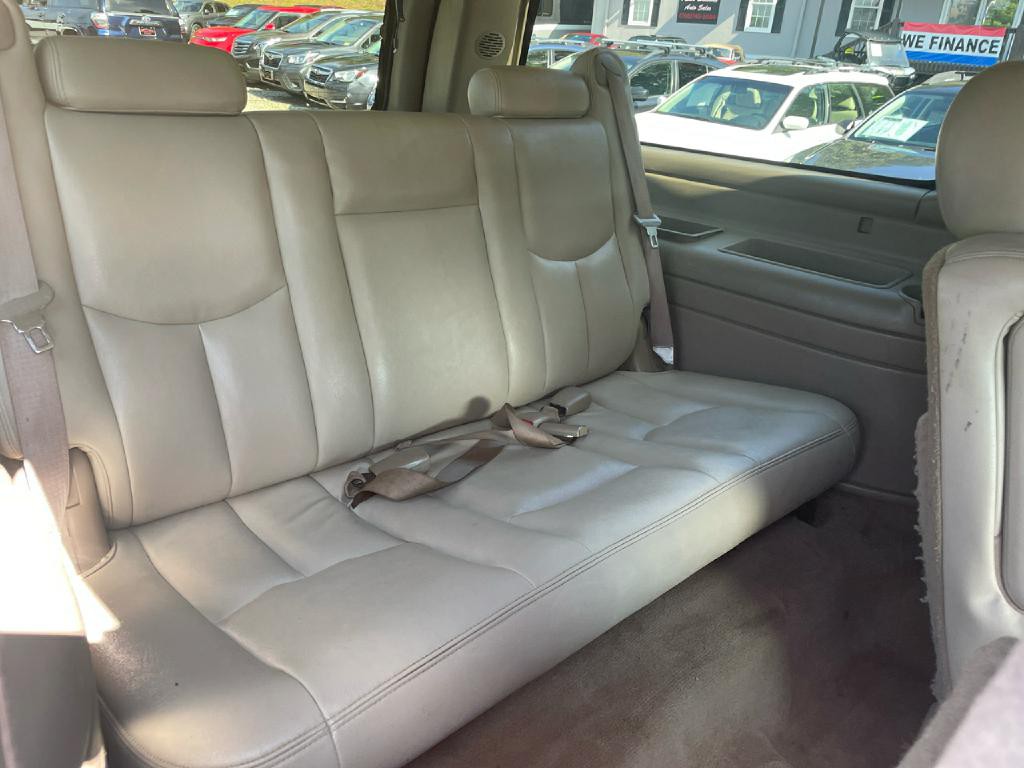 2004 GMC Yukon Image 15