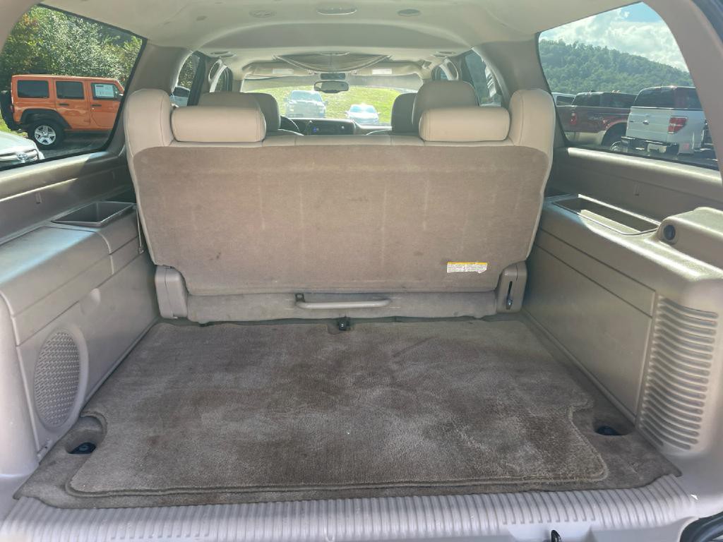 2004 GMC Yukon Image 16