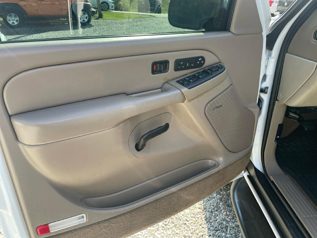 2004 GMC Yukon Image 20