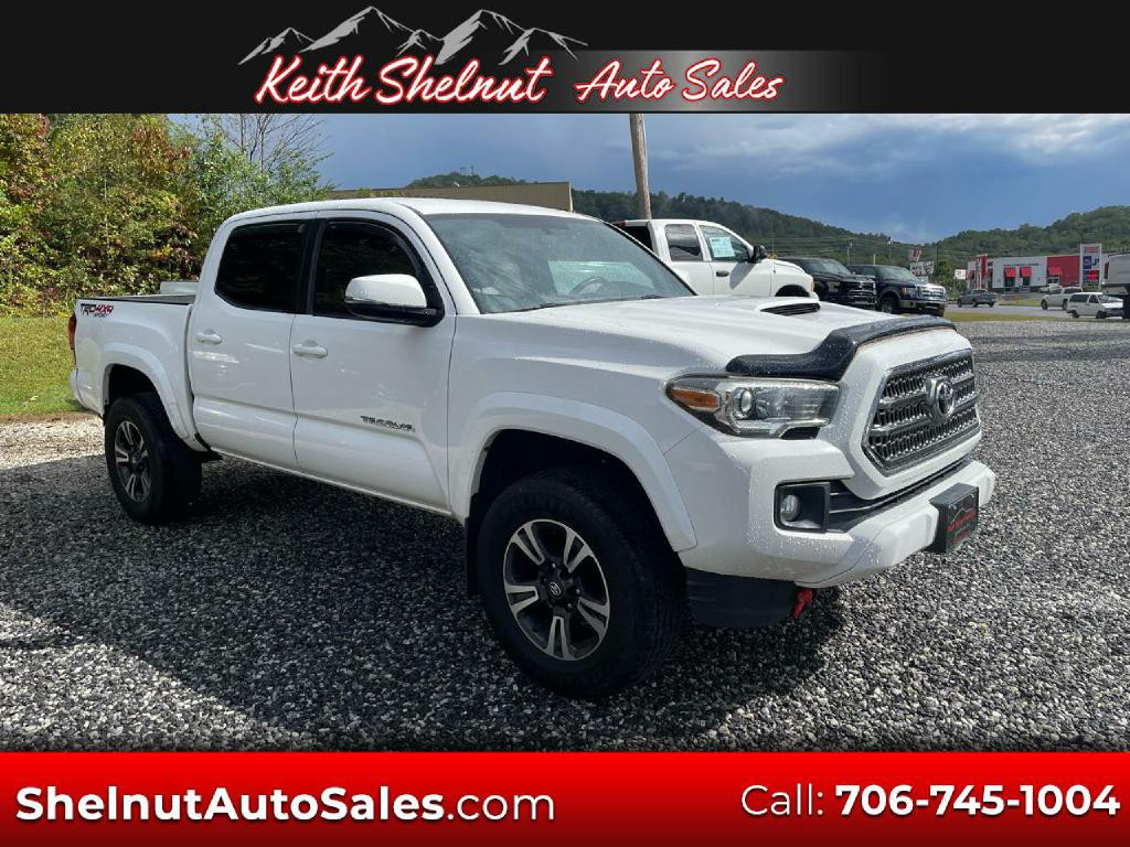 2017 Toyota Tacoma Image 1