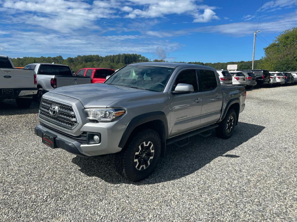 2017 Toyota Tacoma Image 2