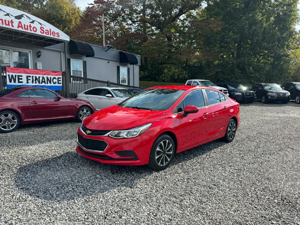 2018 Chevrolet Cruze Image 2