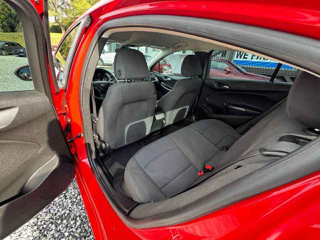 2018 Chevrolet Cruze Image 8