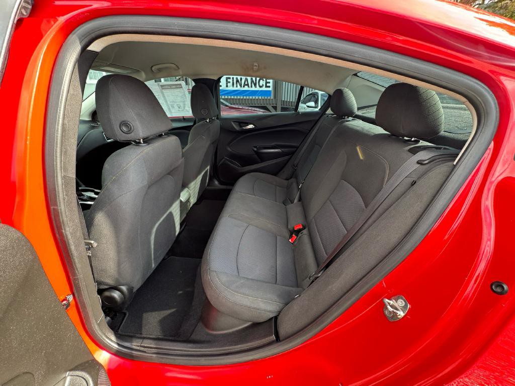 2018 Chevrolet Cruze Image 10