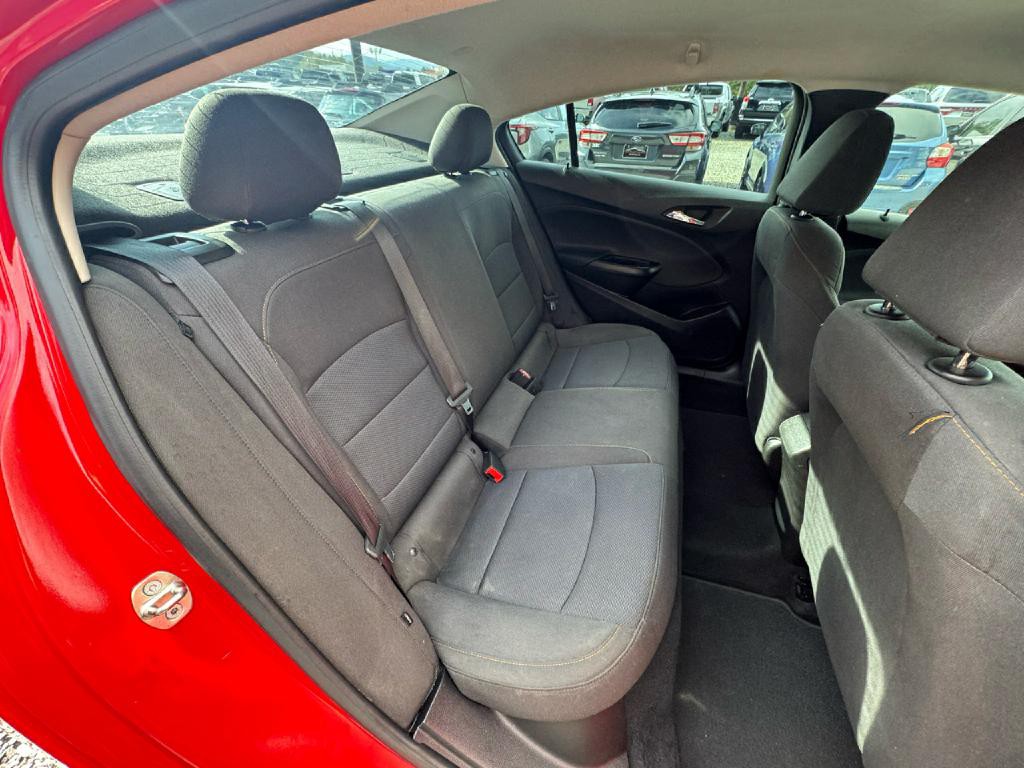2018 Chevrolet Cruze Image 13