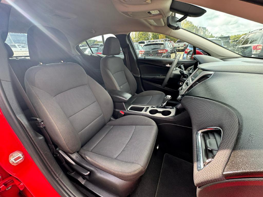 2018 Chevrolet Cruze Image 16