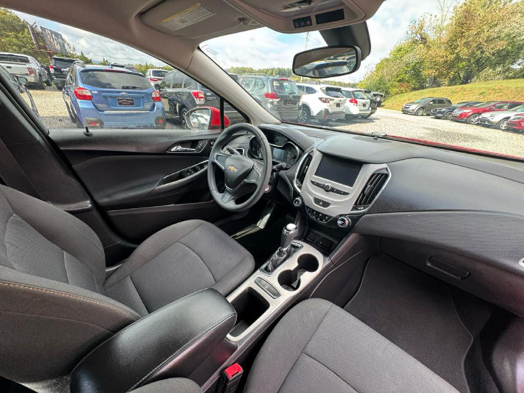 2018 Chevrolet Cruze Image 18