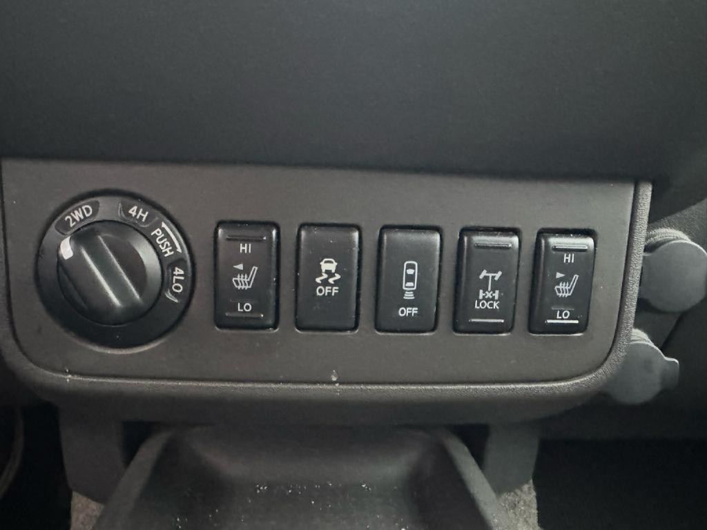 2014 Nissan Frontier Image 10