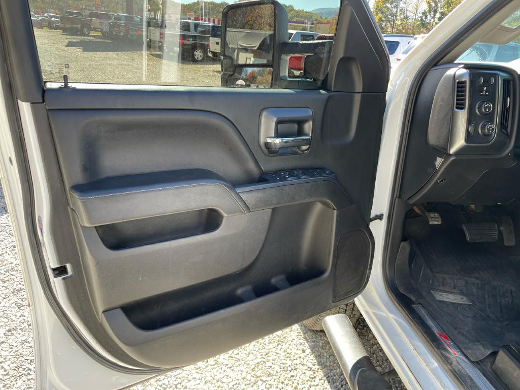 2019 Chevrolet Silverado 1500 Image 12