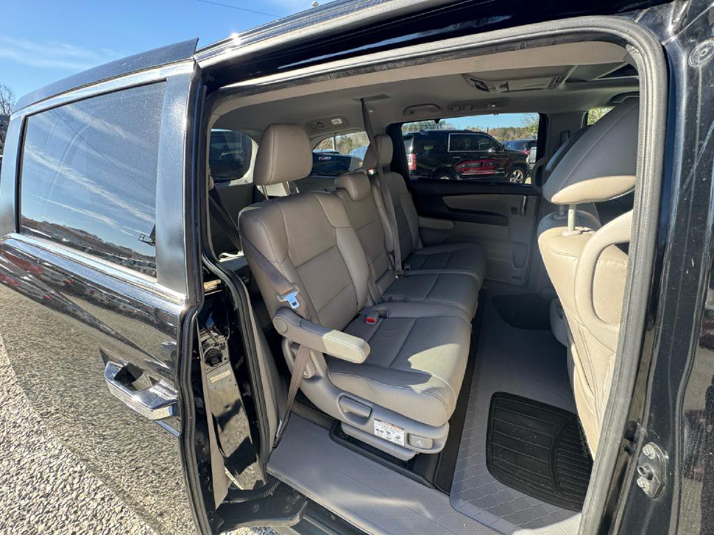 2015 Honda Odyssey Image 8