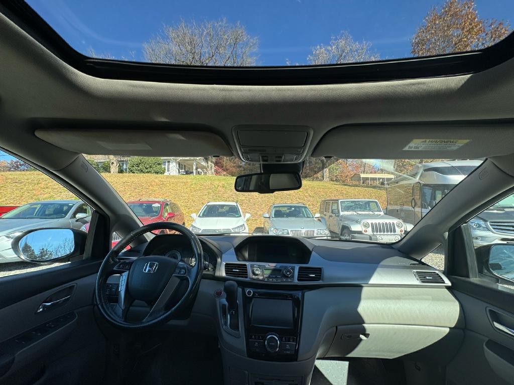 2015 Honda Odyssey Image 13
