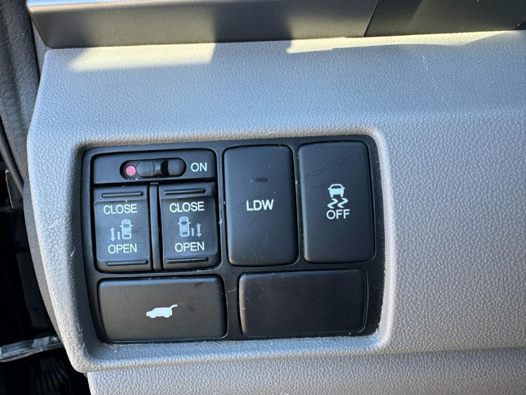 2015 Honda Odyssey Image 15