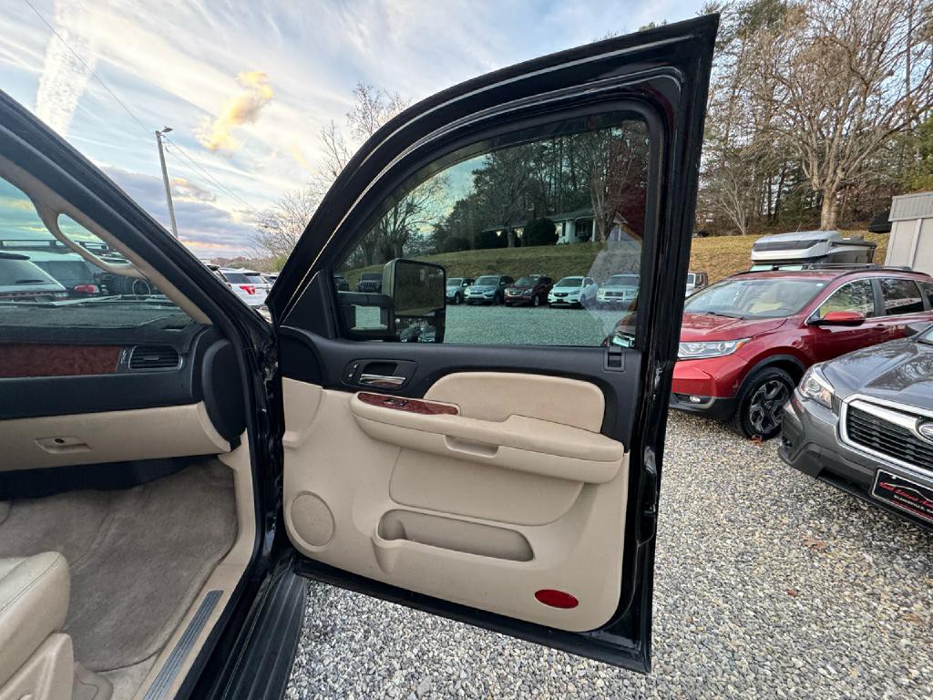 2007 Chevrolet Tahoe Image 12