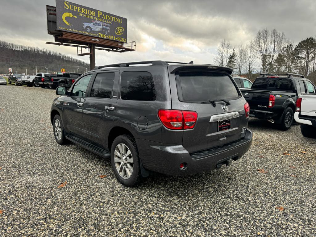 2016 Toyota Sequoia Image 3