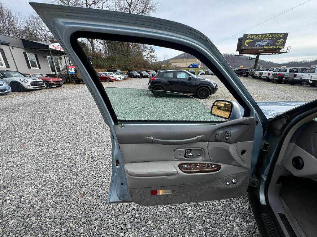 1997 Lincoln Town Car Image 9