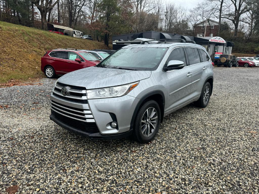 2018 Toyota Highlander Image 2