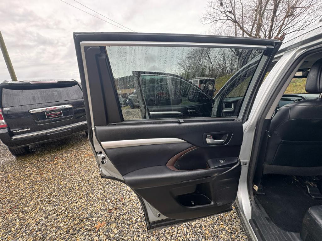 2018 Toyota Highlander Image 9