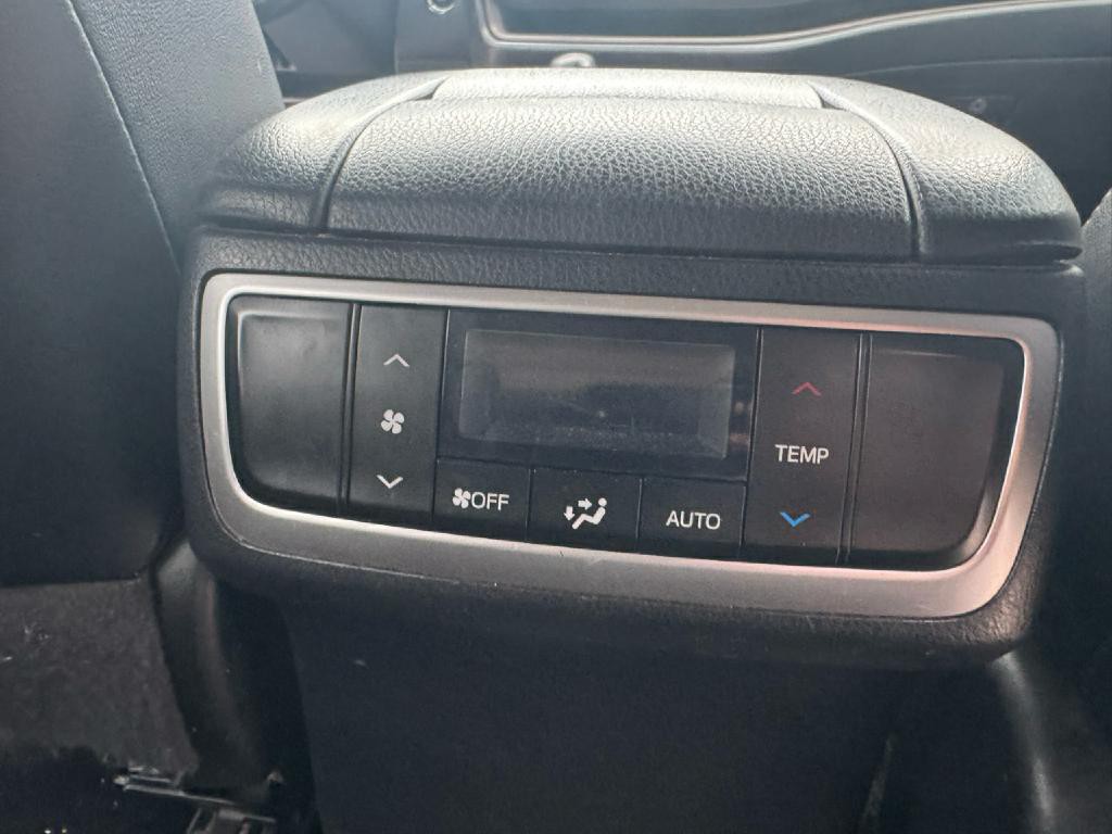 2018 Toyota Highlander Image 13