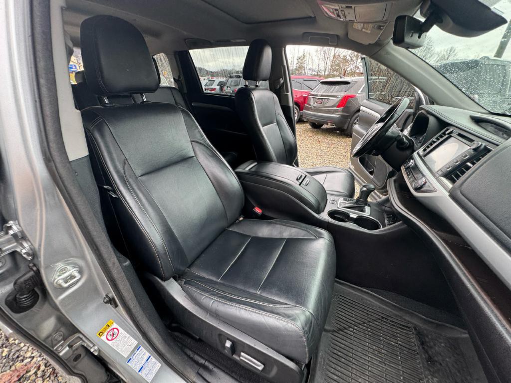 2018 Toyota Highlander Image 15