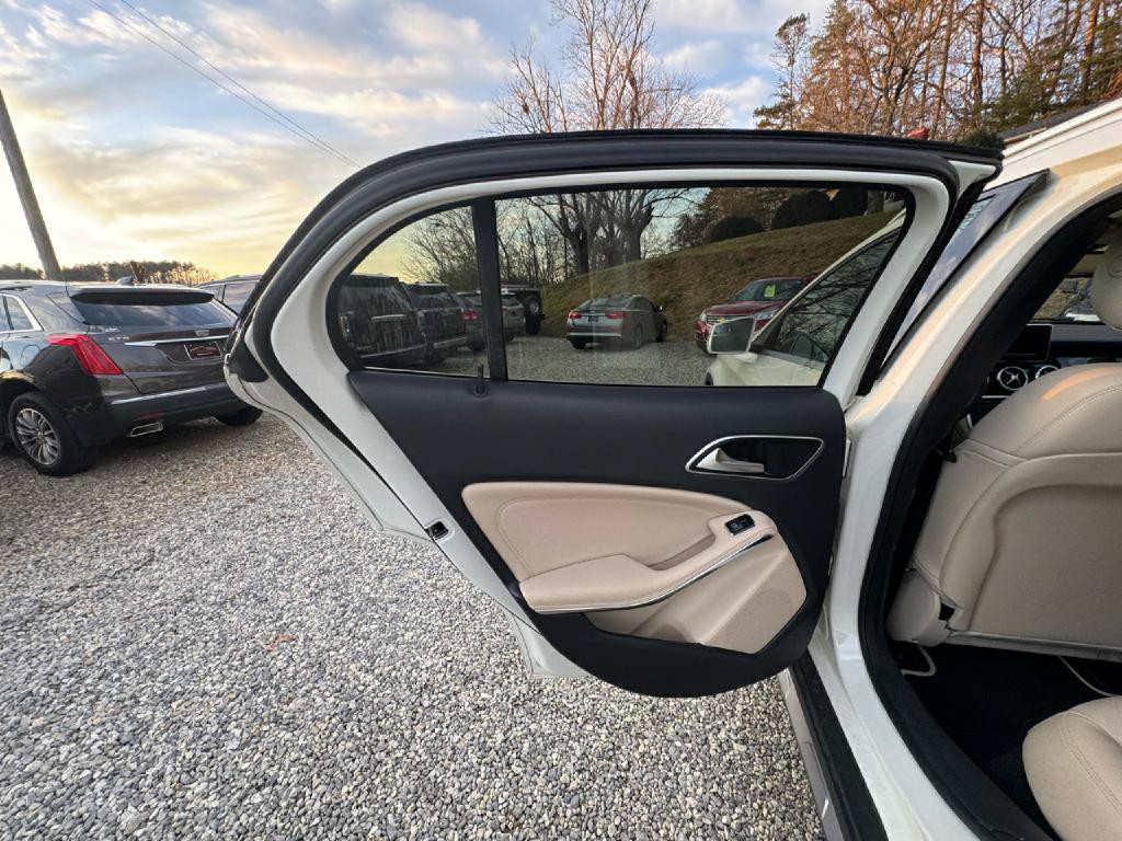 2015 Mercedes-Benz GLA-Class Image 7