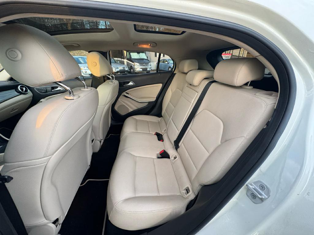 2015 Mercedes-Benz GLA-Class Image 8