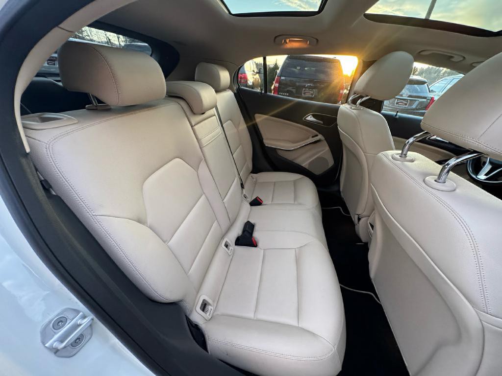 2015 Mercedes-Benz GLA-Class Image 10