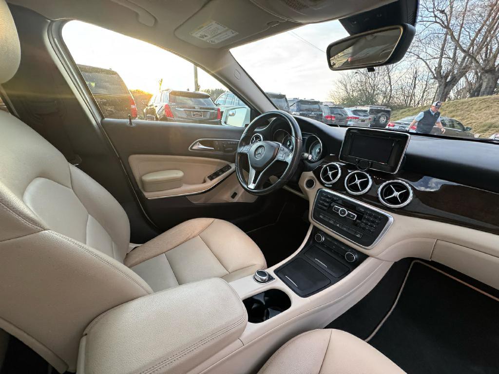 2015 Mercedes-Benz GLA-Class Image 14