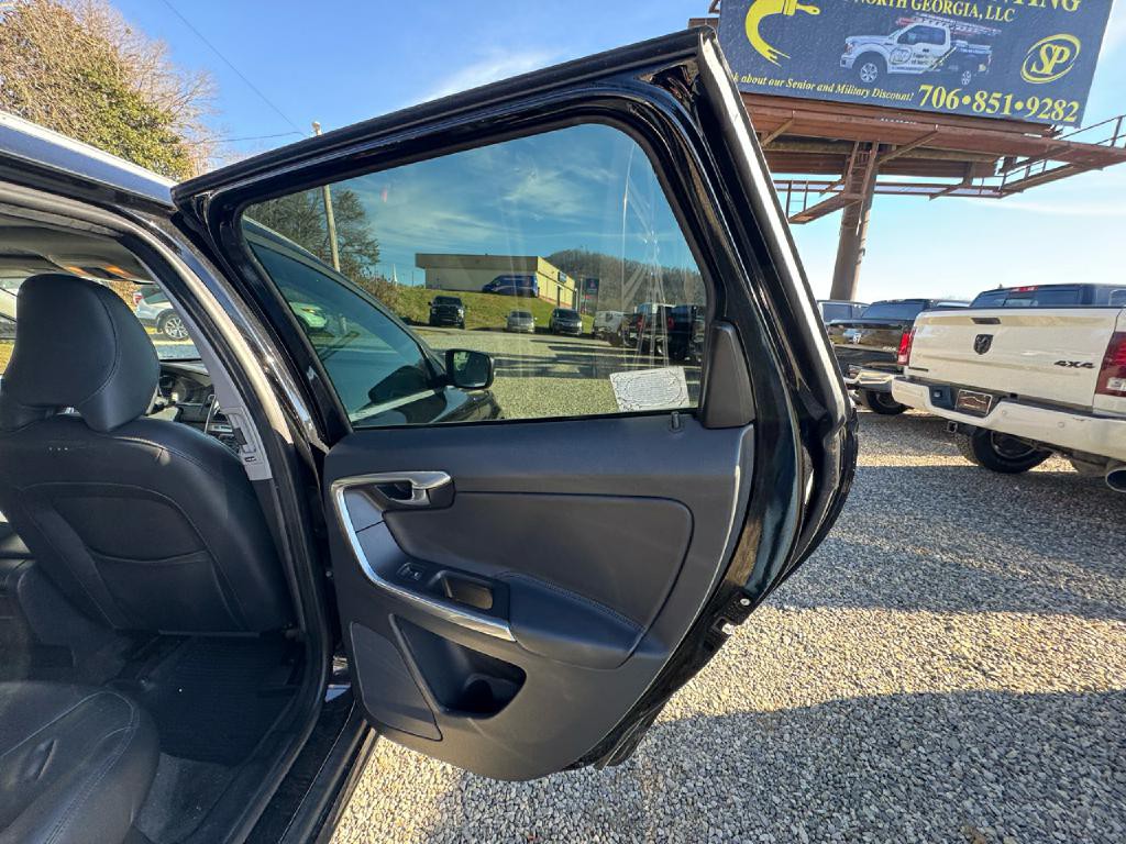 2016 Volvo XC60 Image 8