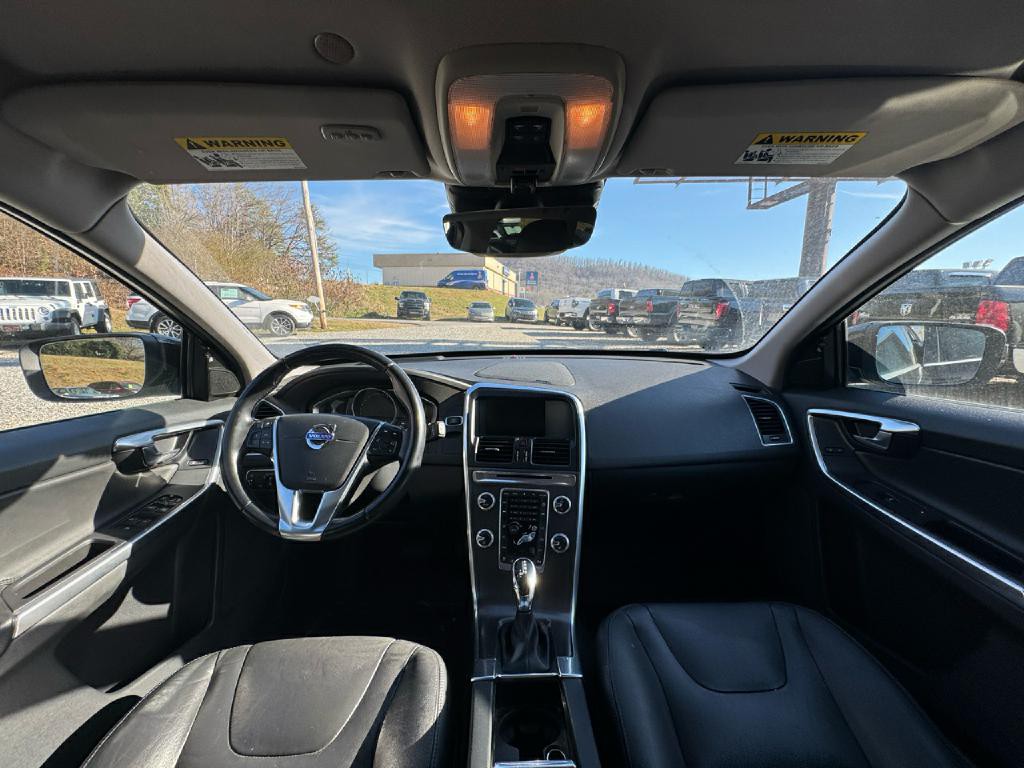 2016 Volvo XC60 Image 15