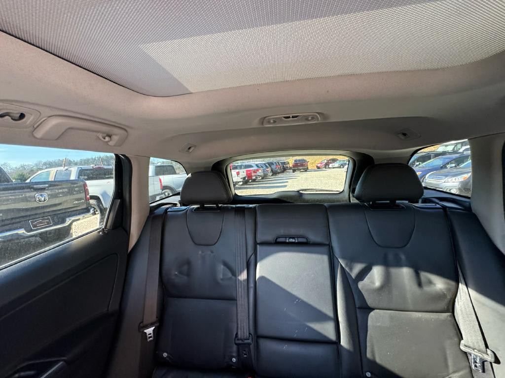 2016 Volvo XC60 Image 21