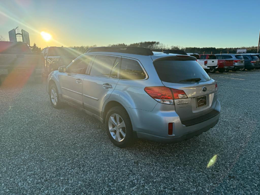 2014 Subaru Outback Image 3