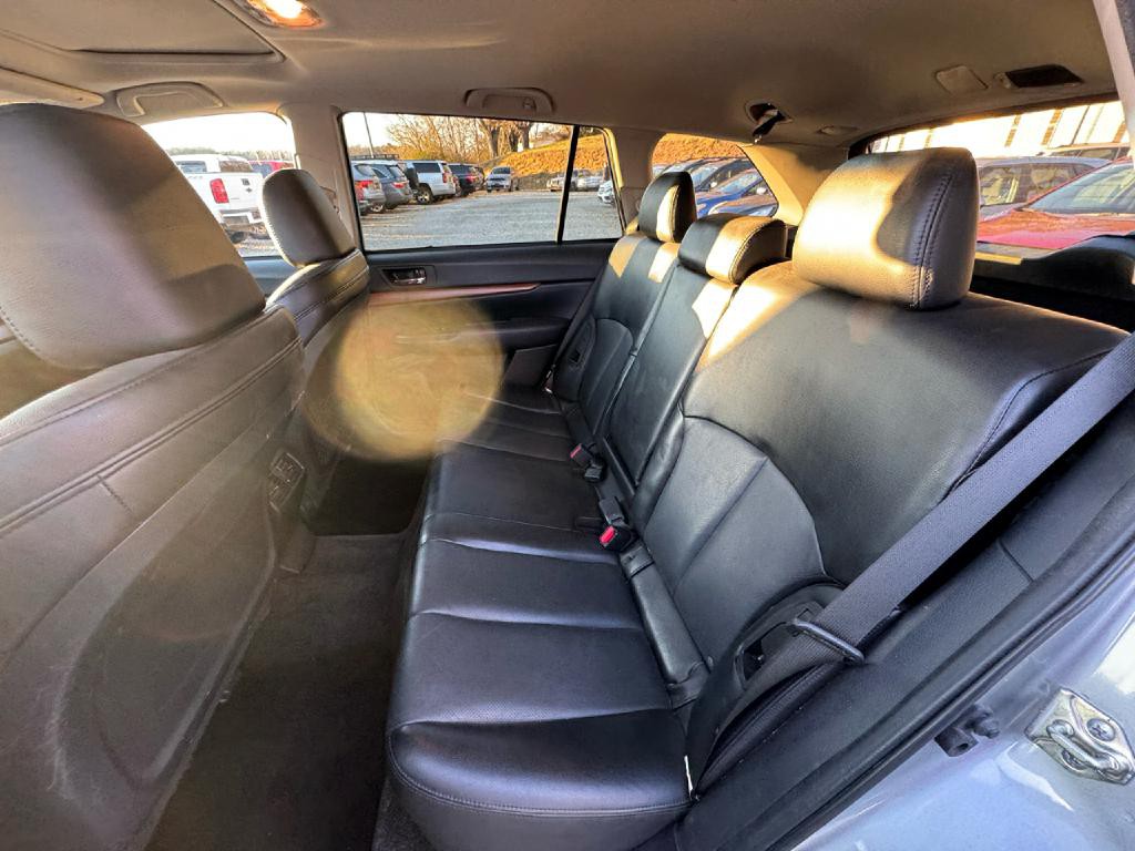 2014 Subaru Outback Image 6