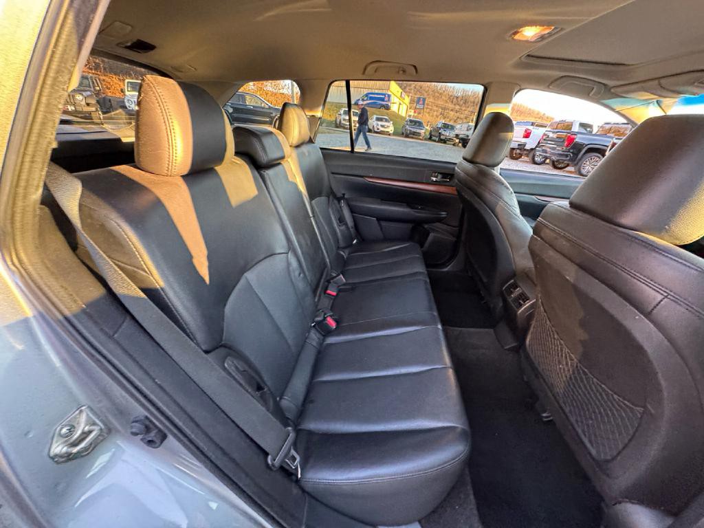 2014 Subaru Outback Image 8