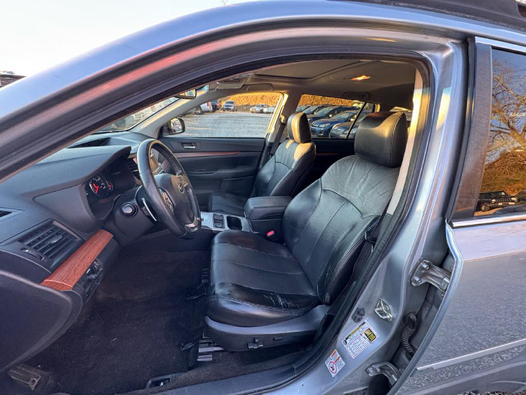 2014 Subaru Outback Image 13