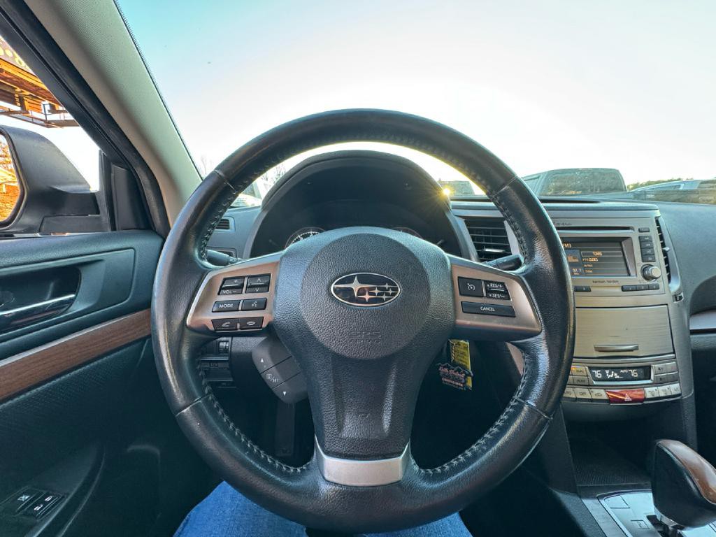 2014 Subaru Outback Image 15